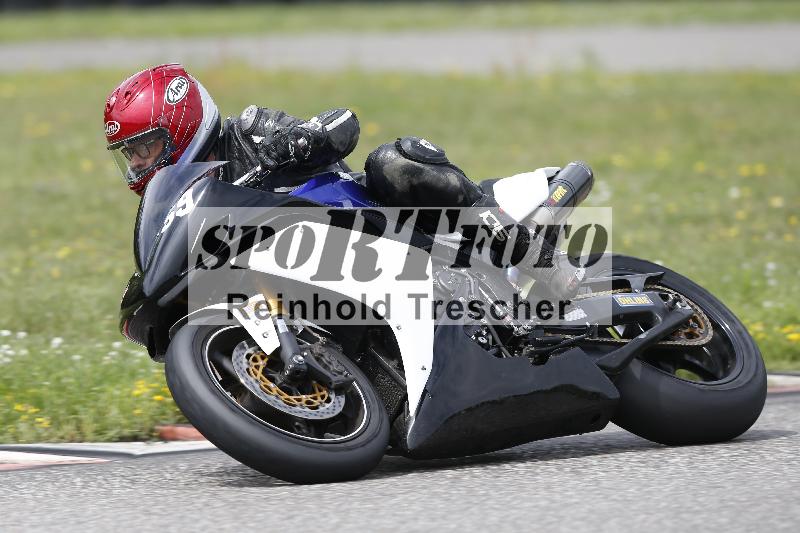 /37 28.07.2025 Dunlop Ride und Test Day ADR/Trackday Erfahren gelb Trackday schnell  rot/59